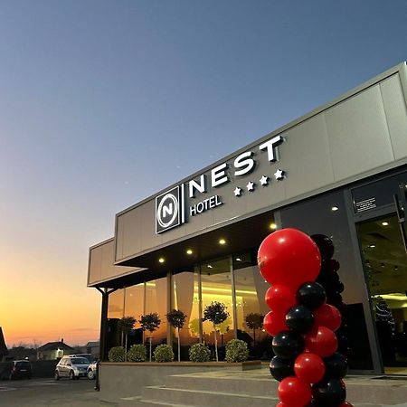 Hotel Nest 비옐리나 외부 사진